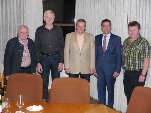  von links: Obmann Fritz Schrödel, Gerhard Schmidt, Robert Wiedemann, Bgm. Robert Pfann, Obmann Richard Nerreter 